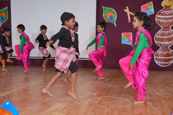 MUSICAL NOON (1)