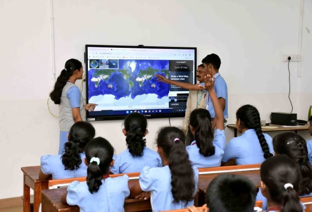 SMART BOARD